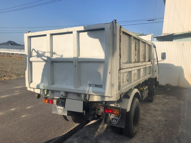 三菱ふそうキャンター深ダンプ（土砂禁ダンプ）小型（2t・3t）[写真02]