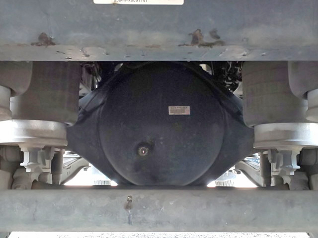 いすゞギガアルミウイング大型（10t）[写真20]