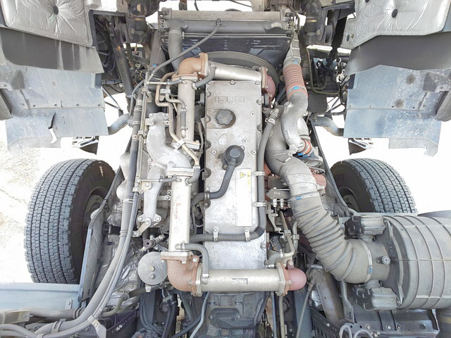 いすゞギガアルミウイング大型（10t）[写真24]