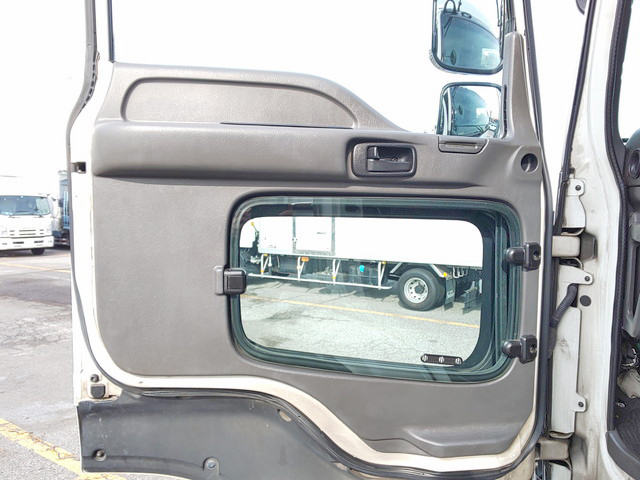 いすゞギガアルミウイング大型（10t）[写真26]