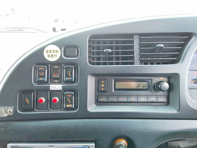 いすゞギガアルミウイング大型（10t）[写真34]