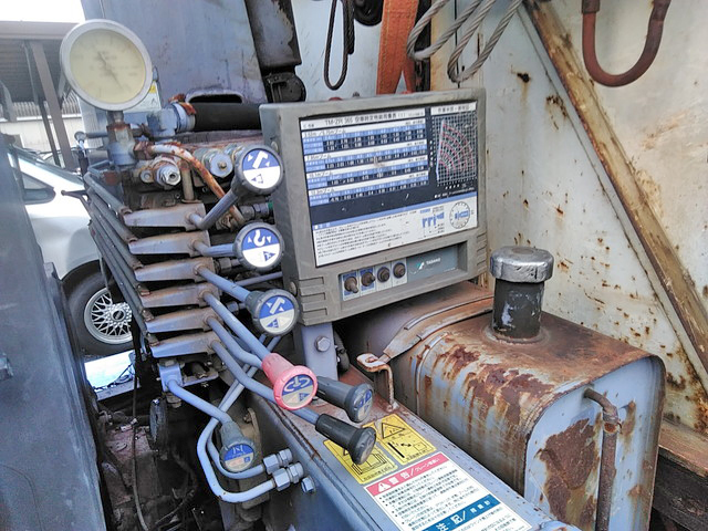 いすゞフォワードクレーン5段中型（4t）[写真11]