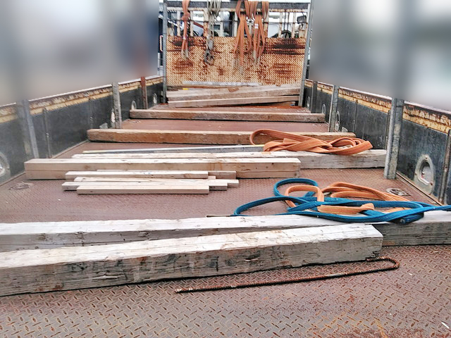 いすゞフォワードクレーン5段中型（4t）[写真06]