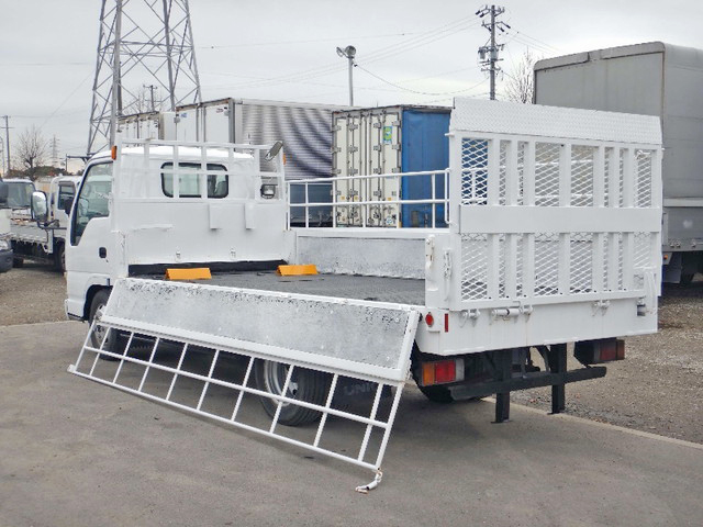 いすゞエルフセーフティローダー小型（2t・3t）[写真04]