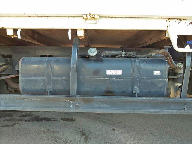 三菱ふそうキャンタークレーン3段小型（2t・3t）[写真20]