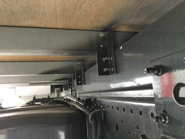 いすゞエルフアルミバン小型（2t・3t）[写真18]