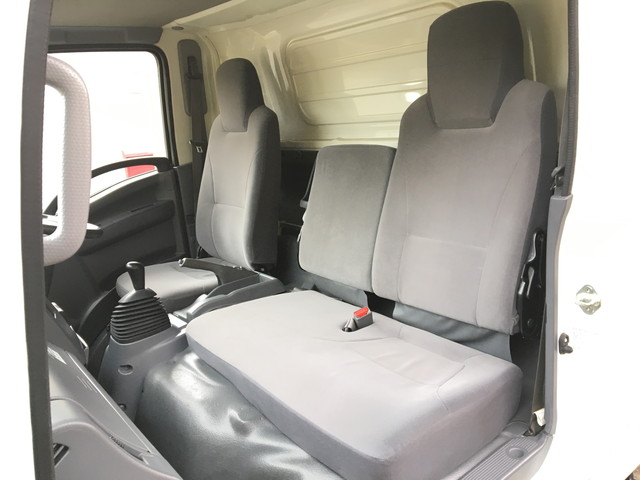 いすゞエルフアルミバン小型（2t・3t）[写真28]