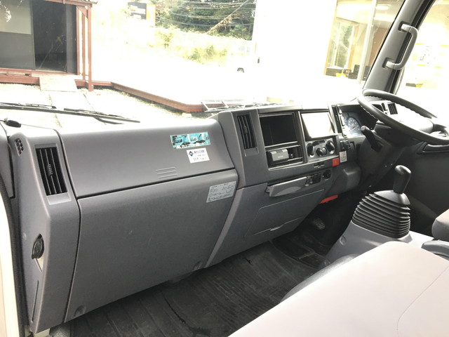 いすゞエルフアルミバン小型（2t・3t）[写真31]