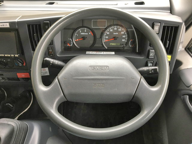 いすゞエルフアルミバン小型（2t・3t）[写真36]