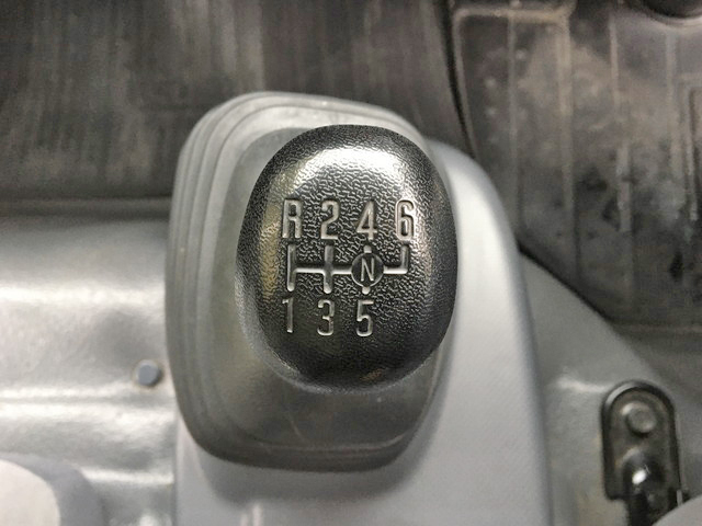 いすゞエルフアルミバン小型（2t・3t）[写真38]