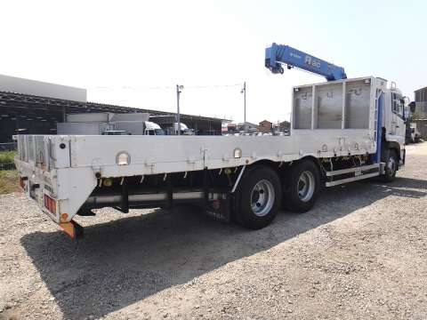 UDトラックスクオンセルフクレーン4段大型（10t）[写真02]