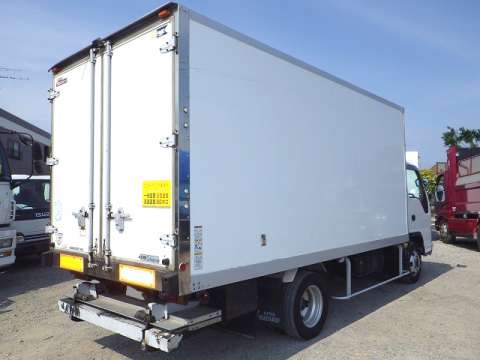 いすゞエルフ冷凍車（冷蔵車）小型（2t・3t）[写真02]