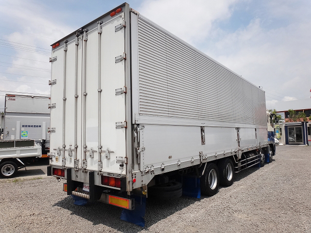 三菱ふそうスーパーグレートアルミウイング大型（10t）[写真02]