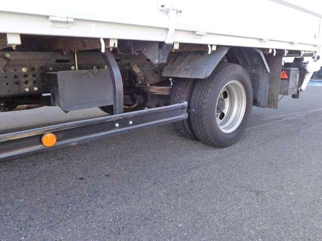 三菱ふそうキャンター平ボディ小型（2t・3t）[写真10]