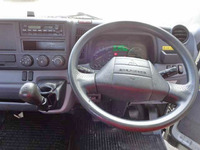 三菱ふそうキャンター平ボディ小型（2t・3t）[写真12]