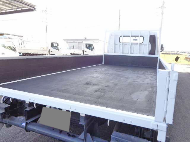 三菱ふそうキャンター平ボディ小型（2t・3t）[写真09]