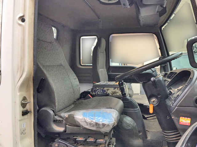 いすゞフォワード深ダンプ（土砂禁ダンプ）中型（4t）[写真23]