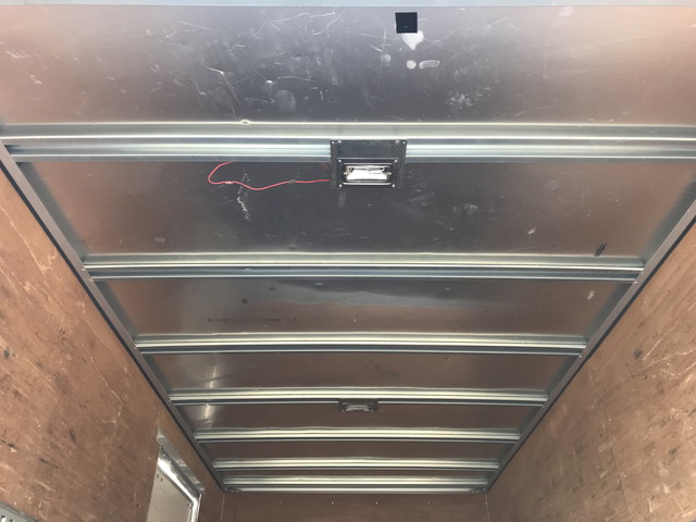 いすゞエルフアルミバン小型（2t・3t）[写真15]