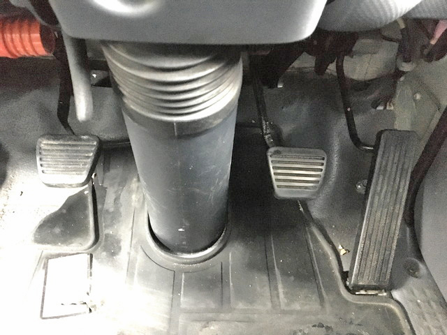 いすゞエルフアルミバン小型（2t・3t）[写真39]