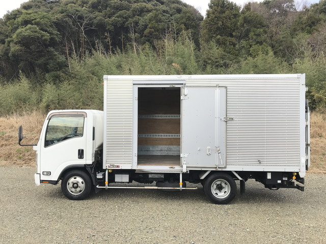 いすゞエルフアルミバン小型（2t・3t）[写真06]