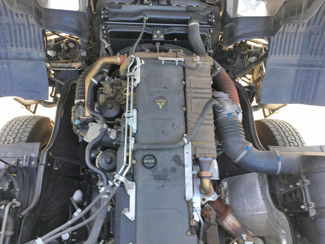 三菱ふそうスーパーグレートトレーラーヘッド（トラクターヘッド）大型（10t）[写真21]