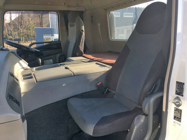 三菱ふそうスーパーグレートトレーラーヘッド（トラクターヘッド）大型（10t）[写真27]