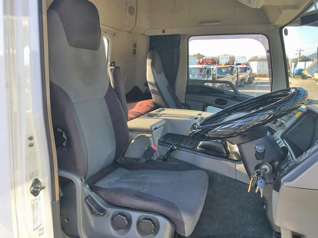 三菱ふそうスーパーグレートトレーラーヘッド（トラクターヘッド）大型（10t）[写真28]