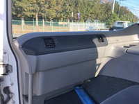 三菱ふそうスーパーグレートトレーラーヘッド（トラクターヘッド）大型（10t）[写真31]