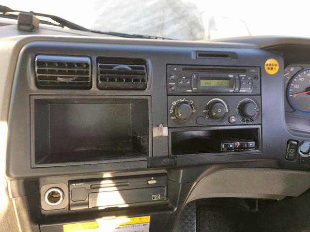 三菱ふそうスーパーグレートトレーラーヘッド（トラクターヘッド）大型（10t）[写真33]