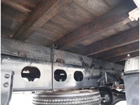 いすゞフォワードユニック4段中型（4t）[写真18]