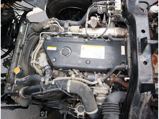 いすゞフォワードユニック4段中型（4t）[写真25]