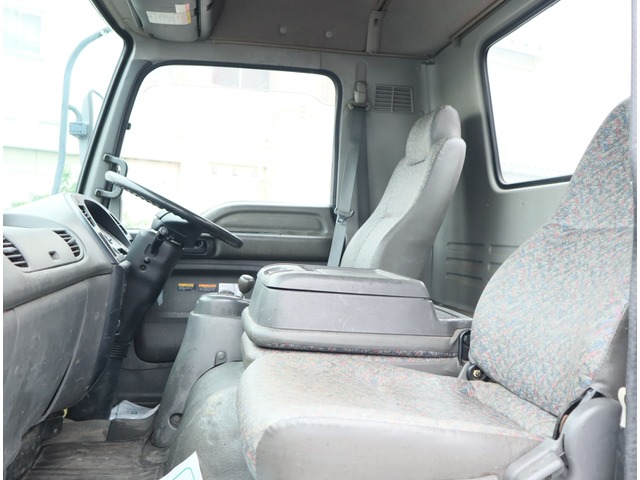 いすゞフォワードユニック4段中型（4t）[写真27]