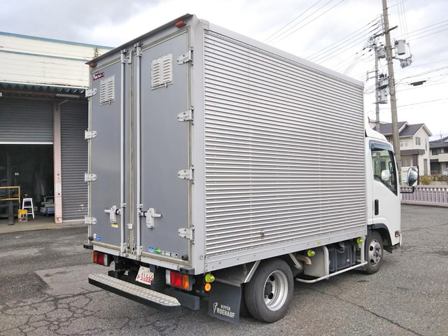 いすゞエルフアルミバン小型（2t・3t）[写真02]