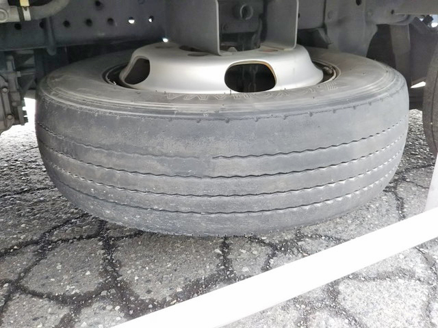 いすゞエルフアルミバン小型（2t・3t）[写真20]