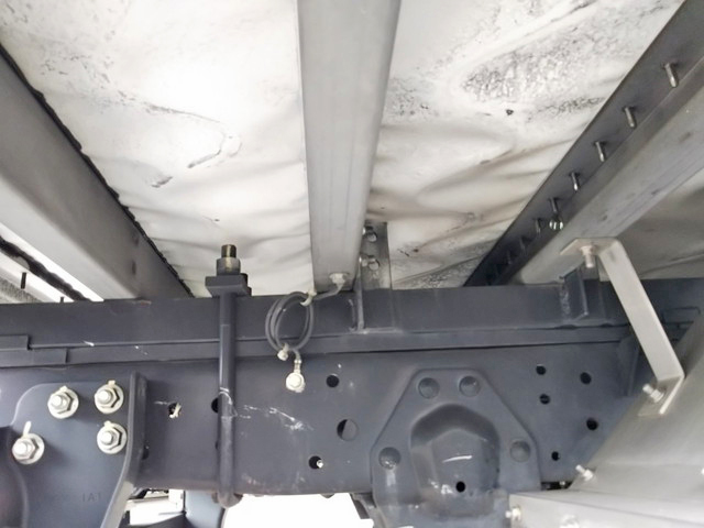 いすゞエルフアルミバン小型（2t・3t）[写真22]