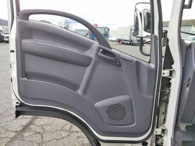 いすゞエルフアルミバン小型（2t・3t）[写真30]