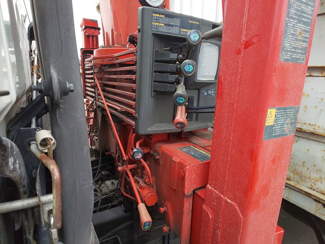 いすゞフォワードセルフクレーン4段増トン（6t・8t）[写真12]