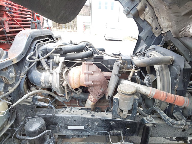 いすゞフォワードセルフクレーン4段増トン（6t・8t）[写真24]