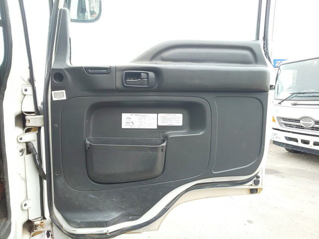 いすゞフォワードセルフクレーン4段増トン（6t・8t）[写真26]