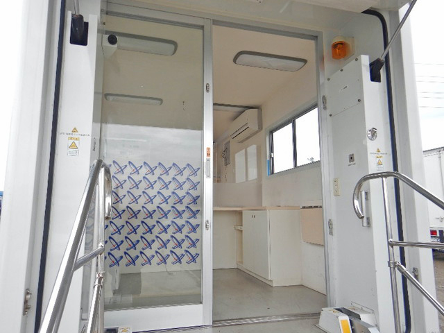 いすゞエルフその他の形状小型（2t・3t）[写真12]