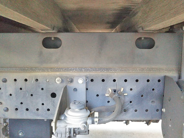 いすゞエルフ平ボディ小型（2t・3t）[写真15]