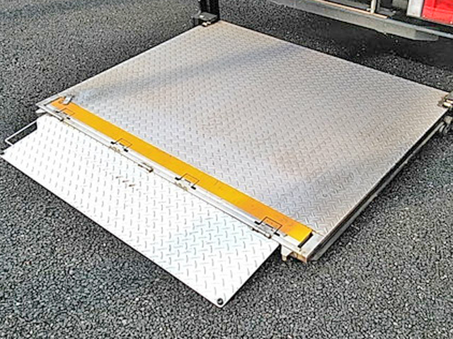 マツダタイタンアルミバン小型（2t・3t）[写真12]