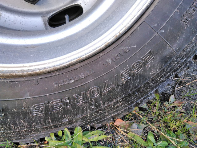 いすゞギガアルミウイング大型（10t）[写真12]