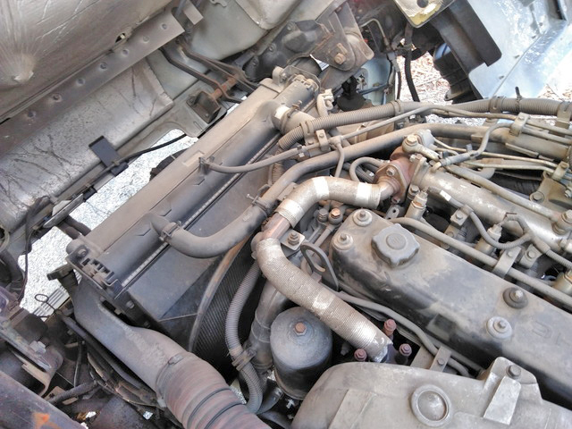 いすゞギガアルミウイング大型（10t）[写真19]