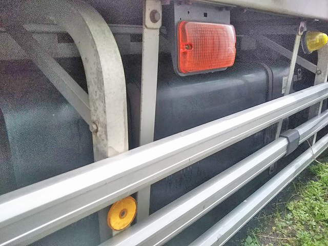 いすゞフォワードアルミウイング増トン（6t・8t）[写真11]