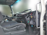 いすゞフォワードアルミウイング増トン（6t・8t）[写真20]