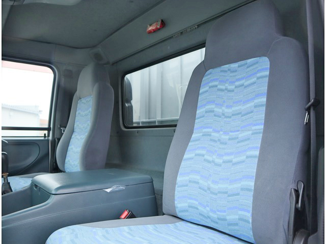 UDトラックスコンドルアルミブロック中型（4t）[写真24]