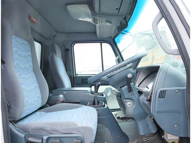 UDトラックスコンドルアルミブロック中型（4t）[写真26]