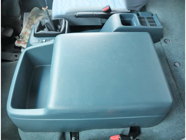 UDトラックスコンドルアルミブロック中型（4t）[写真31]