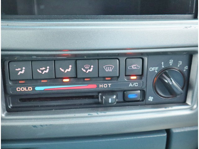 UDトラックスコンドルアルミブロック中型（4t）[写真33]